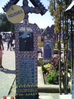 La Cimitirul Vesel De La Sapanta, Maramures 04